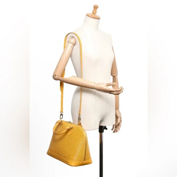 Louis Vuitton Vintage Handbag Yellow Epi Alma Leather (will include storage bag) - Picture 2 of 16